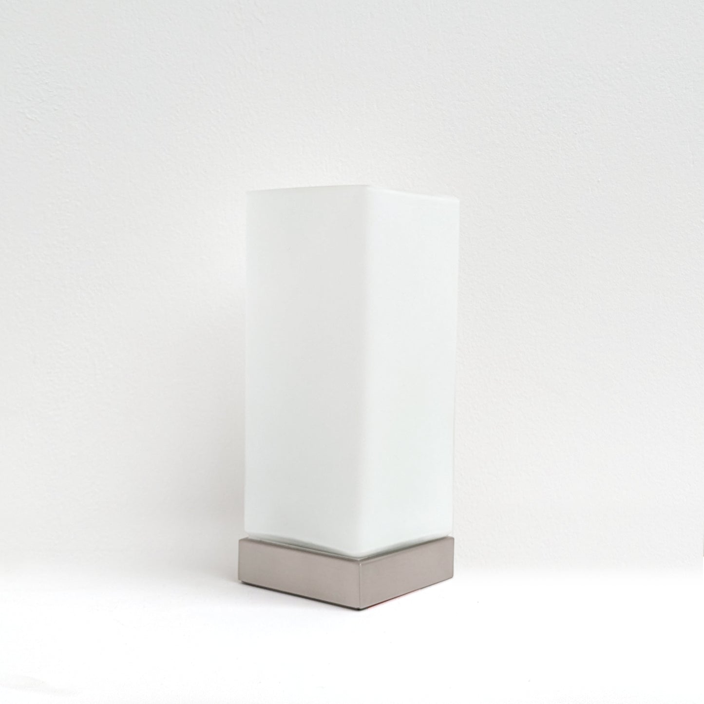 Cuboid table lamp